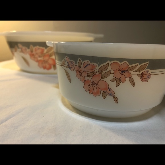 Vintage INDOPAL WHITE MILK Glass Set Of 3 Pink Grey Floral Indonesia - Picture 6 of 8